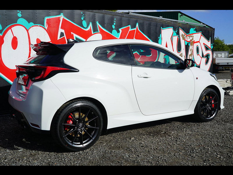 Toyota Yaris - Image 13