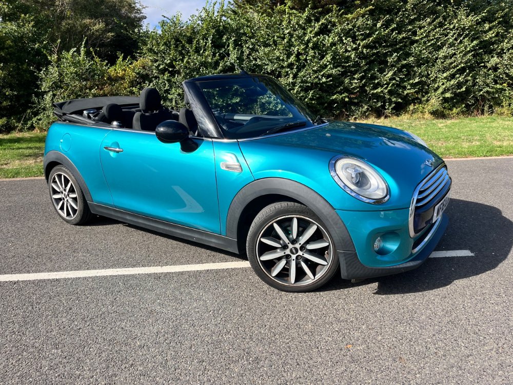 Mini Convertible 1.5 Cooper Convertible 2dr Petrol Manual Euro 6 (s/s) (136 ps) - Image 2