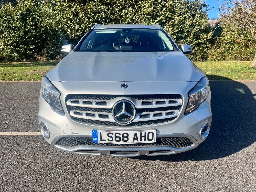 Mercedes-Benz GLA 1.6 GLA200 Sport (Executive) SUV 5dr Petrol 7G-DCT Euro 6 (s/s) (156 ps) - Image 2