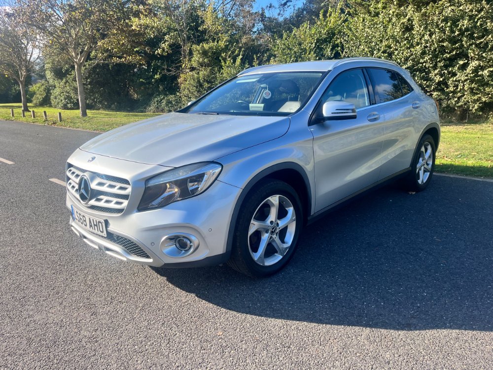 Mercedes-Benz GLA 1.6 GLA200 Sport (Executive) SUV 5dr Petrol 7G-DCT Euro 6 (s/s) (156 ps) - Image 3