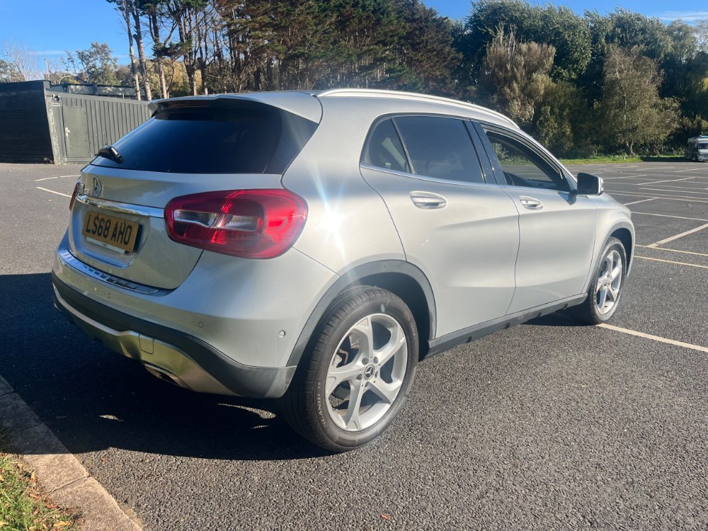Mercedes-Benz GLA 1.6 GLA200 Sport (Executive) SUV 5dr Petrol 7G-DCT Euro 6 (s/s) (156 ps) - Image 4