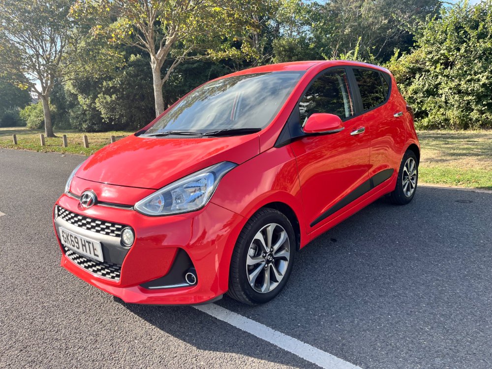 Hyundai i10 1.2 Premium SE Hatchback 5dr Petrol Auto Euro 6 (87 ps) - Image 3
