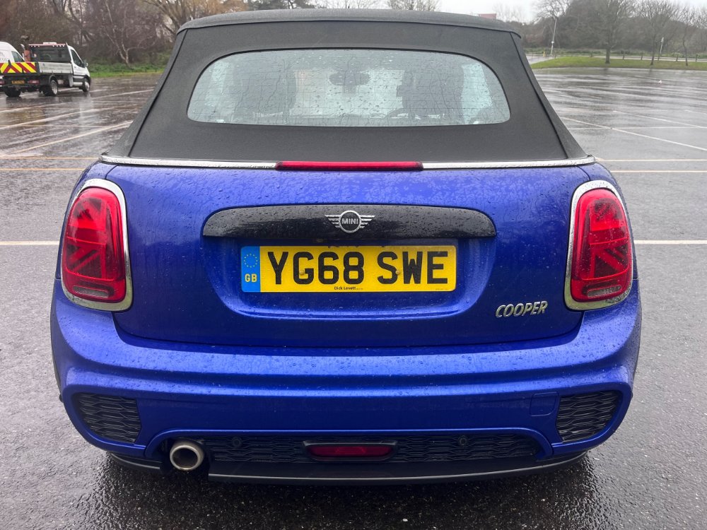 Mini Convertible 1.5 Cooper Sport Convertible 2dr Petrol Manual Euro 6 (s/s) (136 ps) - Image 6