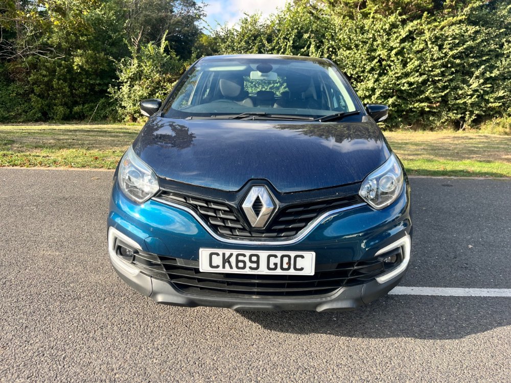 Renault Captur 0.9 TCe ENERGY Play SUV 5dr Petrol Manual Euro 6 (s/s) (90 ps) - Image 2
