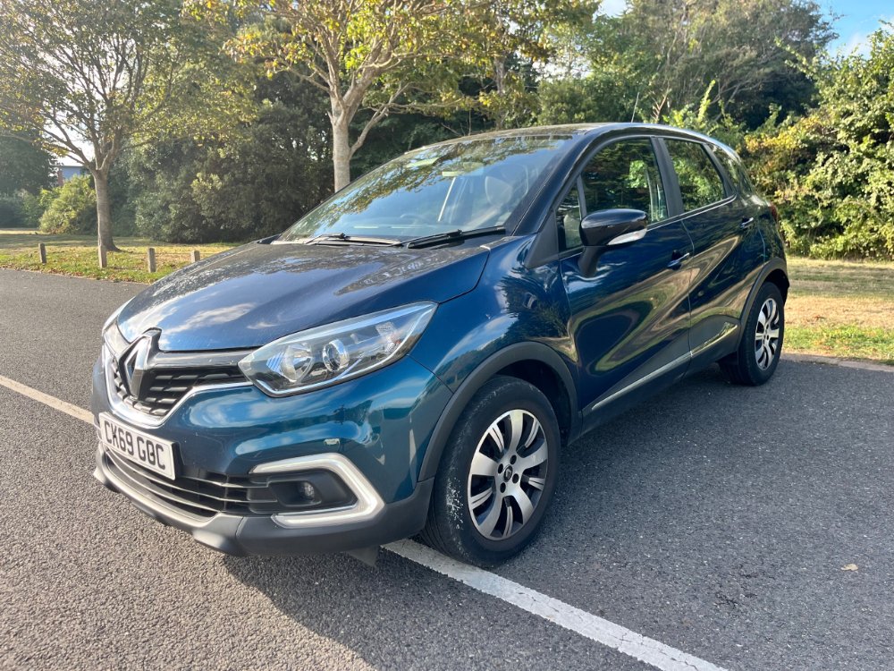 Renault Captur 0.9 TCe ENERGY Play SUV 5dr Petrol Manual Euro 6 (s/s) (90 ps) - Image 3