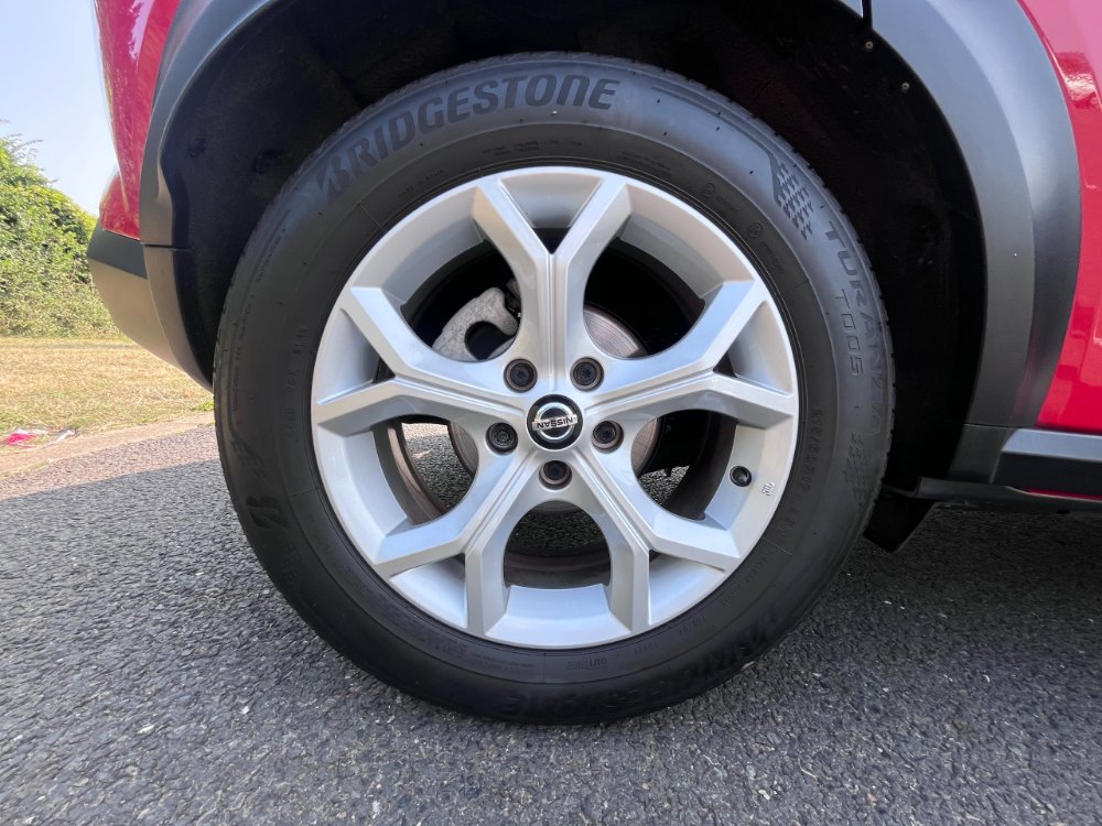 Nissan Juke 1.0 DiG-T N-Connecta 5dr - Image 11