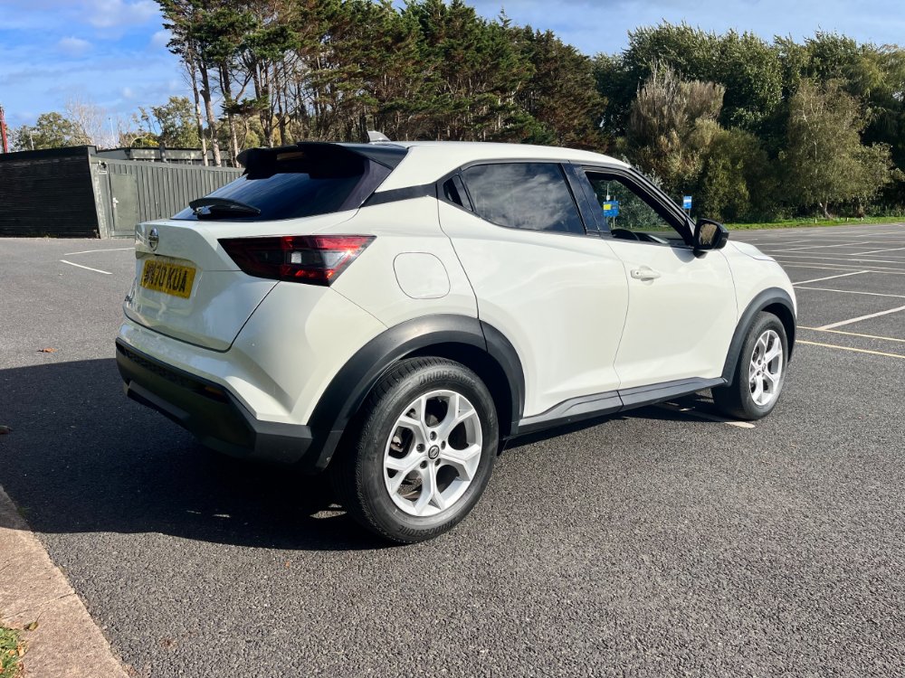 Nissan Juke 1.0 DIG-T N-Connecta SUV 5dr Petrol DCT Auto Euro 6 (s/s) (114 ps) - Image 4