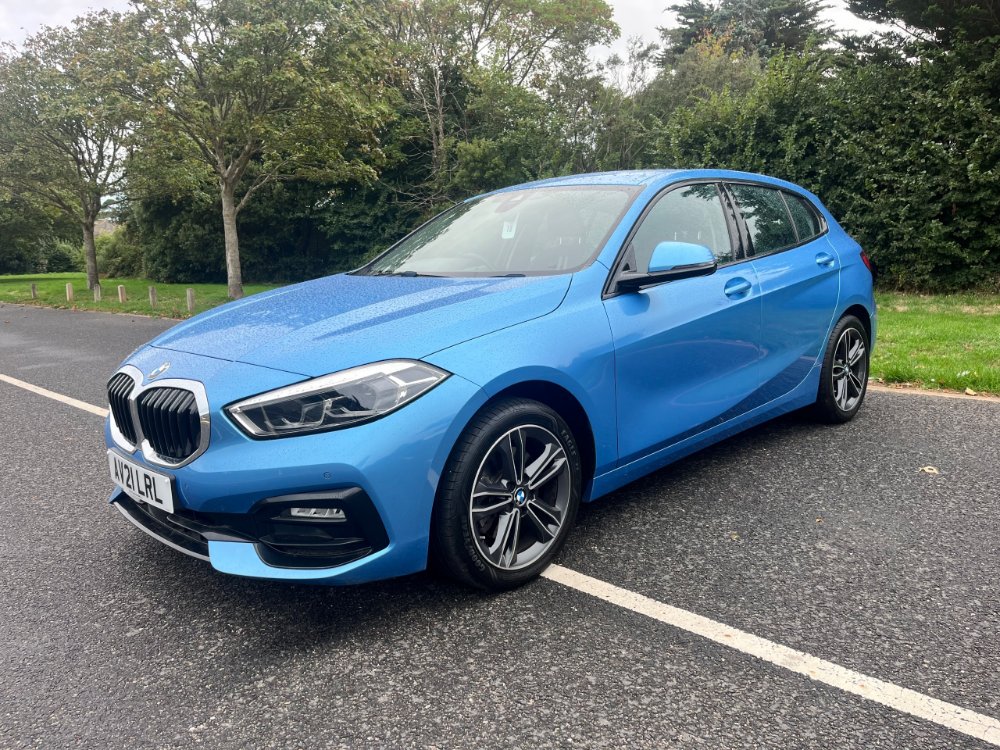 BMW 1 Series 1.5 118i Sport (LCP) Hatchback 5dr Petrol Manual Euro 6 (s/s) (136 ps) - Image 3