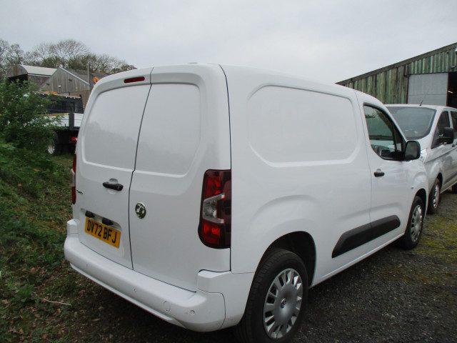 Vauxhall Combo - Image 8