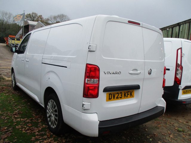 Vauxhall Vivaro - Image 9