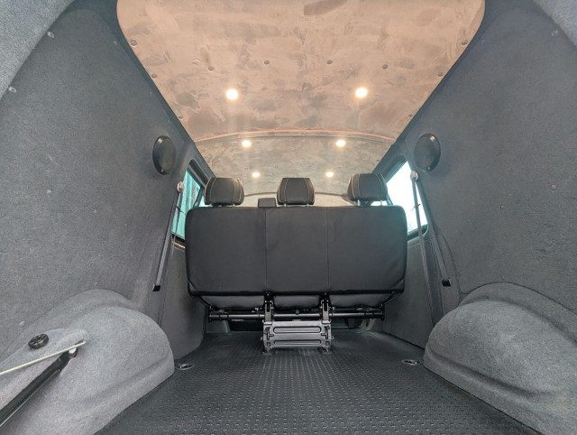 Volkswagen Transporter - Image 9