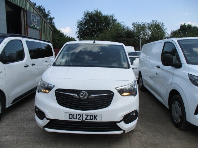 Vauxhall Combo - Image 4