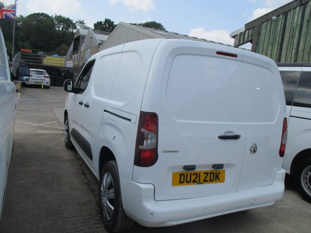 Vauxhall Combo - Image 6