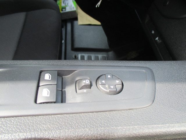 Vauxhall Combo - Image 13