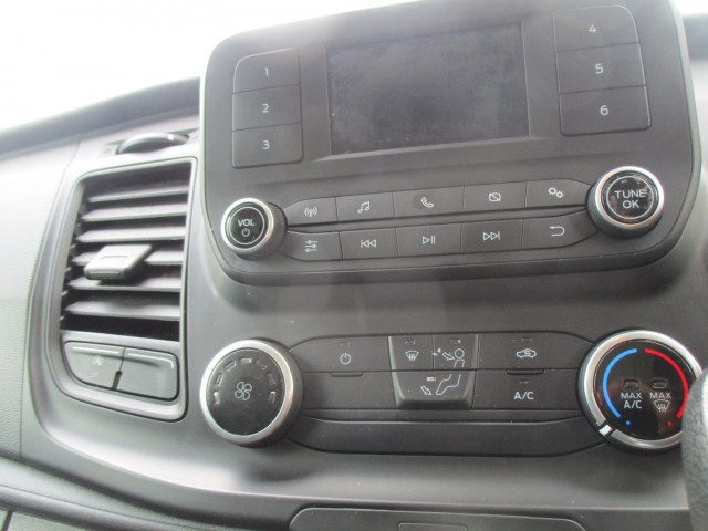 Ford Transit - Image 8