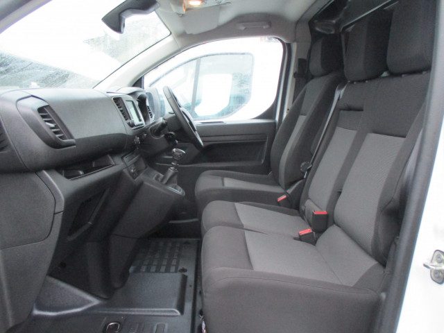 Vauxhall Vivaro - Image 5