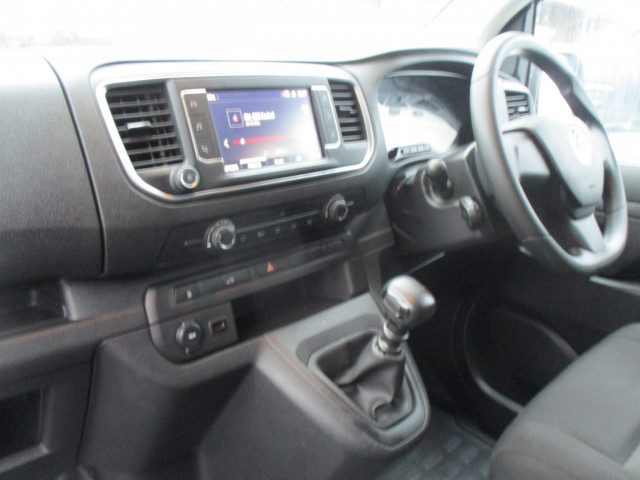Vauxhall Vivaro - Image 7