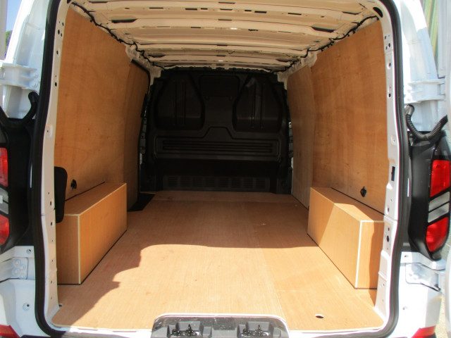 Ford Transit Custom - Image 9
