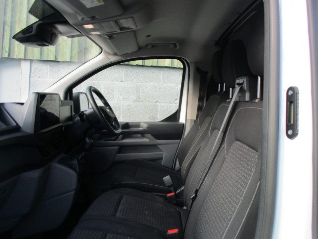 Ford Transit Custom - Image 8