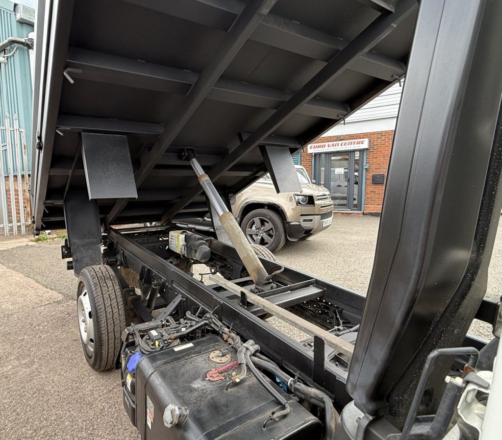 Isuzu Grafter - Image 11