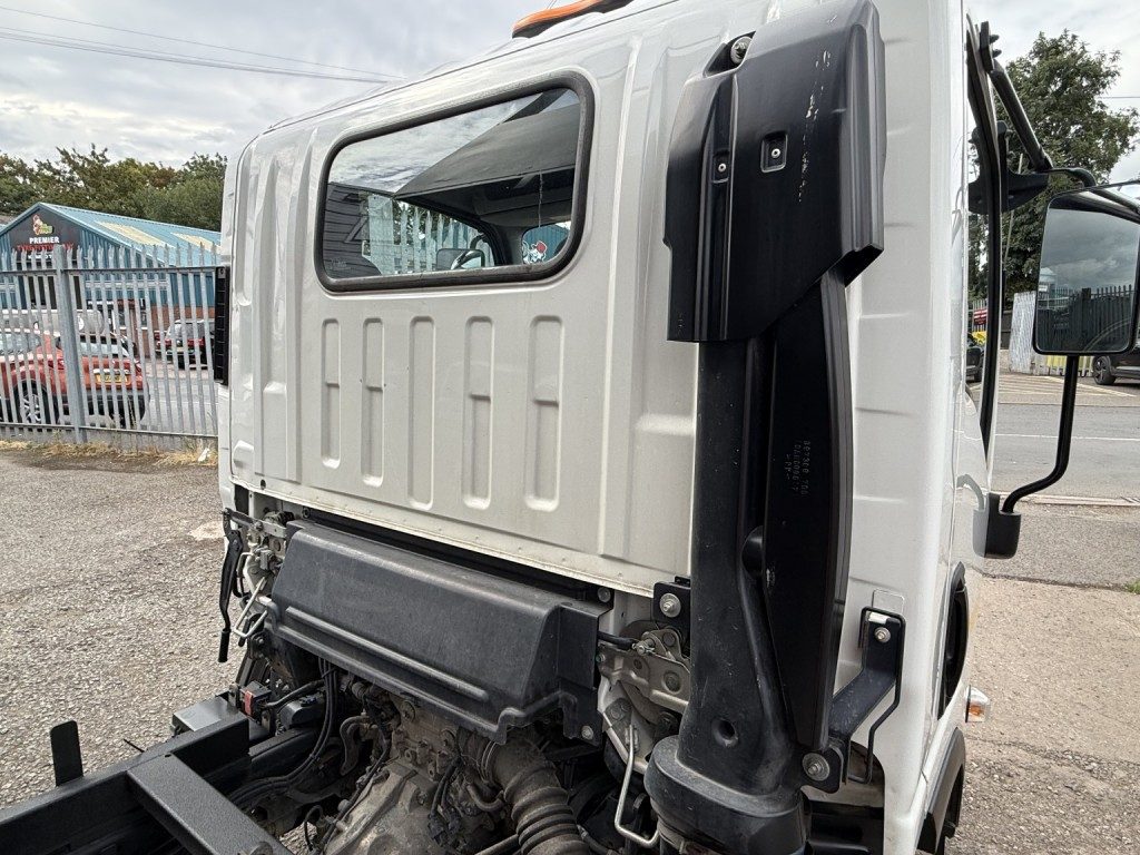 Isuzu Grafter - Image 12