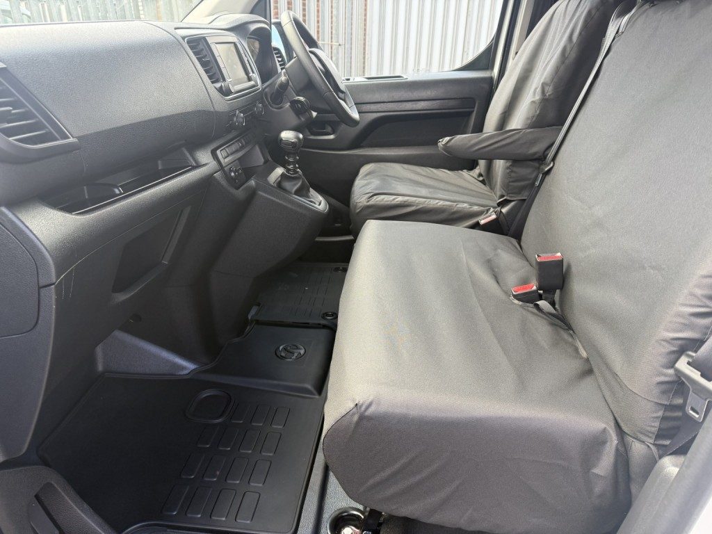 Vauxhall Vivaro - Image 5