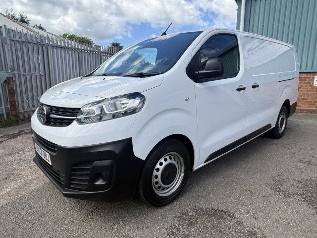 Vauxhall Vivaro - Image 12