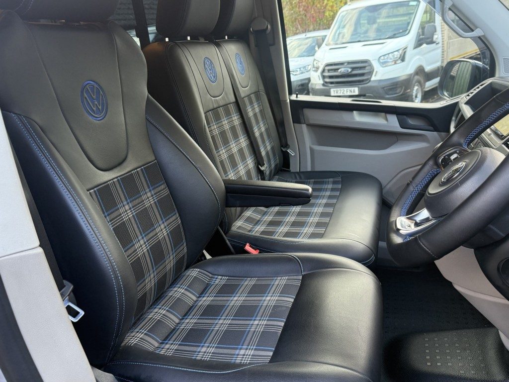 Volkswagen Transporter - Image 8