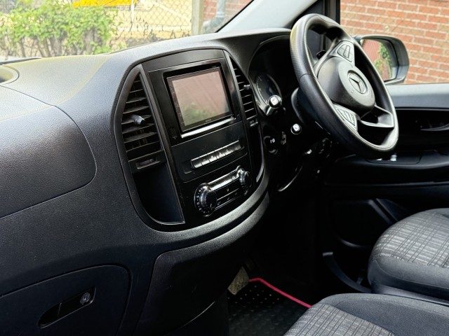 Mercedes-Benz Vito - Image 19