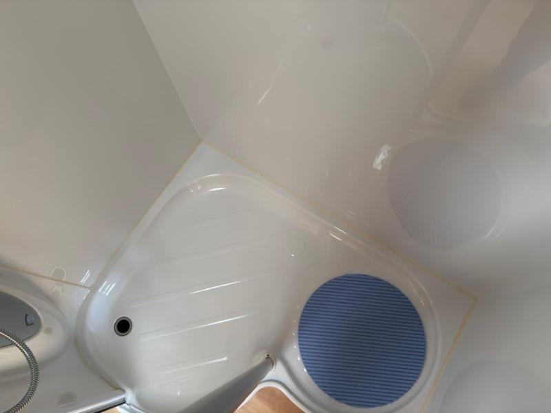 Swift Conqueror 480 - Image 16
