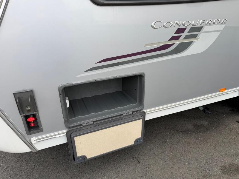 Swift Conqueror 480 - Image 23