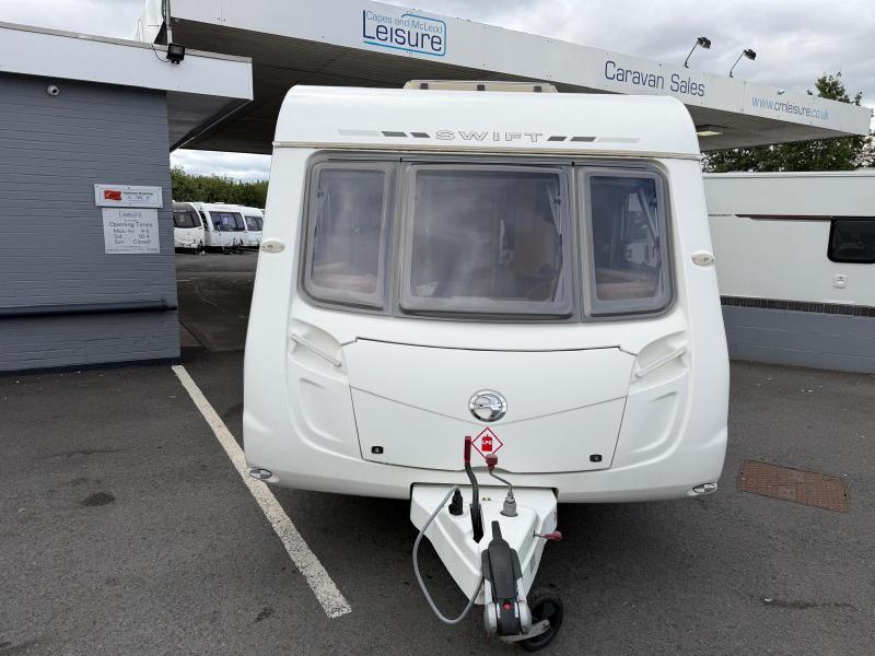 Swift Conqueror 480 - Image 26