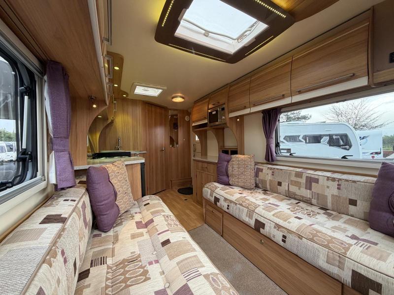 Bailey Unicorn Seville - Image 5