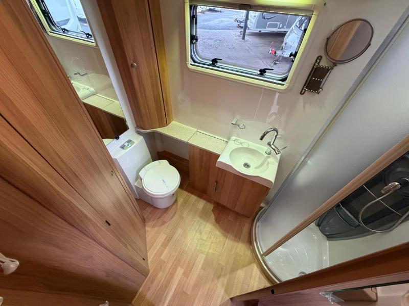 Bailey Unicorn Seville - Image 14