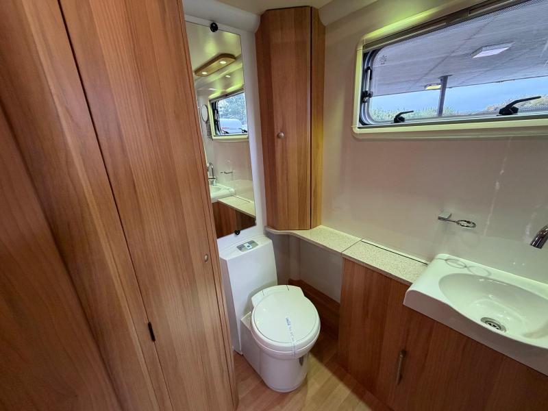 Bailey Unicorn Seville - Image 16