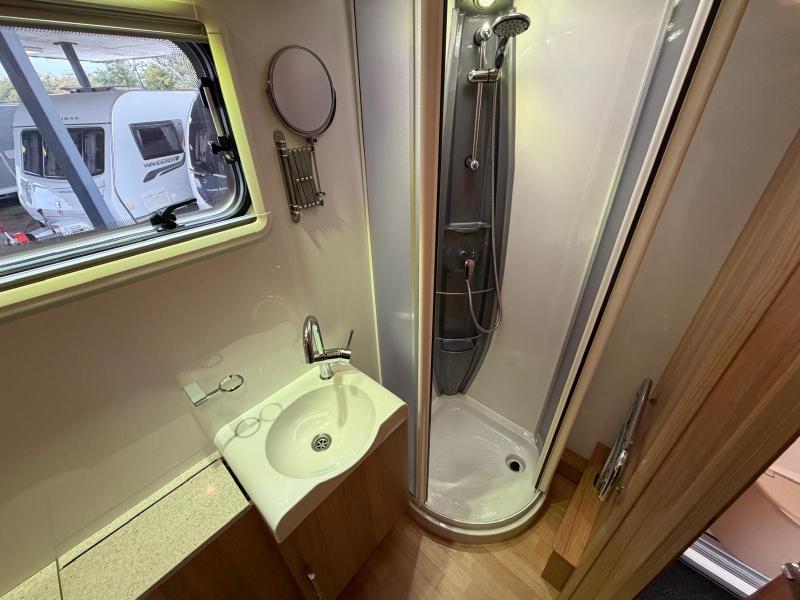Bailey Unicorn Seville - Image 17