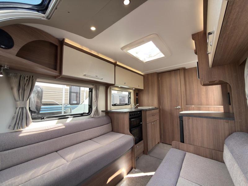 Bailey Phoenix 420 Lightweight & Compact - Image 3