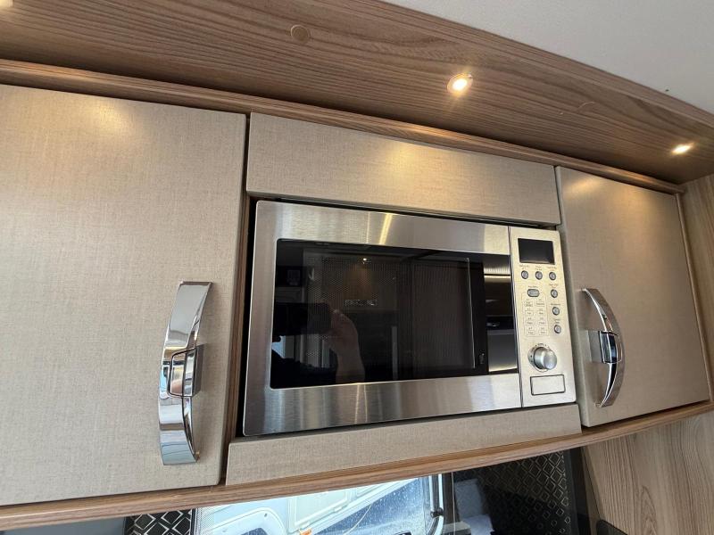 Swift Elegance 580 - Image 13
