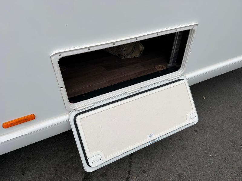 Swift Elegance 580 - Image 33