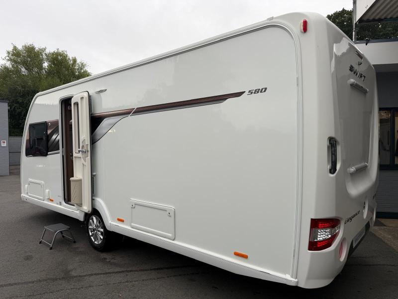 Swift Elegance 580 - Image 40