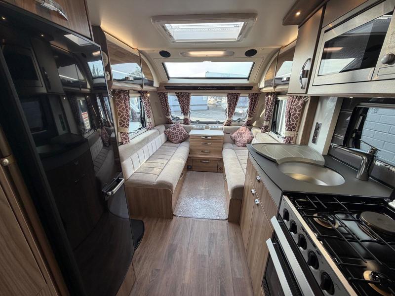 Swift Conqueror 580 - Image 3
