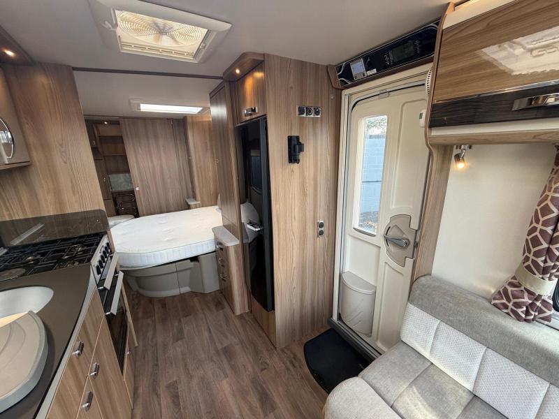 Swift Conqueror 580 - Image 7