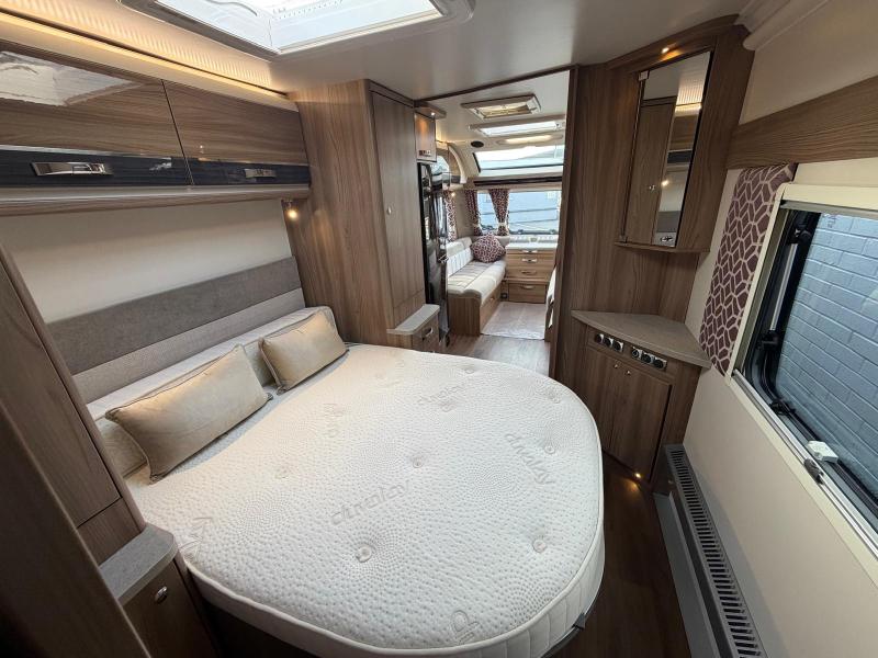 Swift Conqueror 580 - Image 19