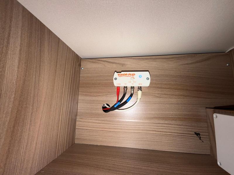 Swift Conqueror 580 - Image 28