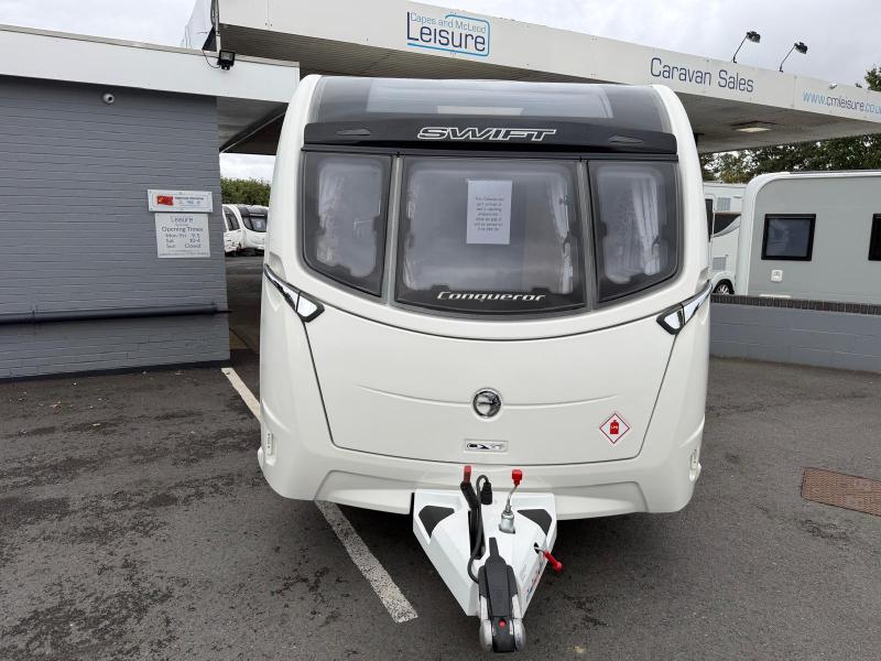 Swift Conqueror 580 - Image 47