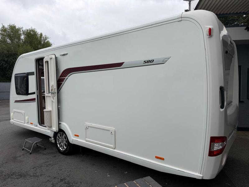 Swift Conqueror 580 - Image 50