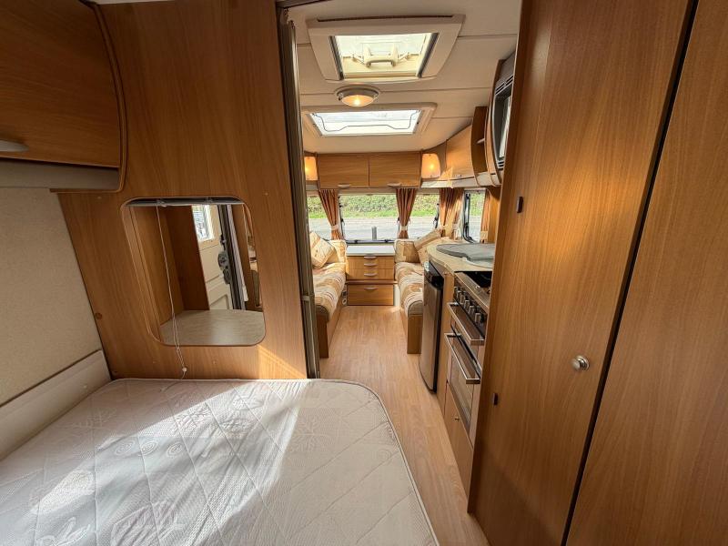 Swift Charisma 550 - Image 2