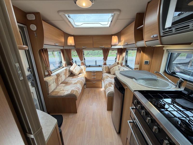 Swift Charisma 550 - Image 3