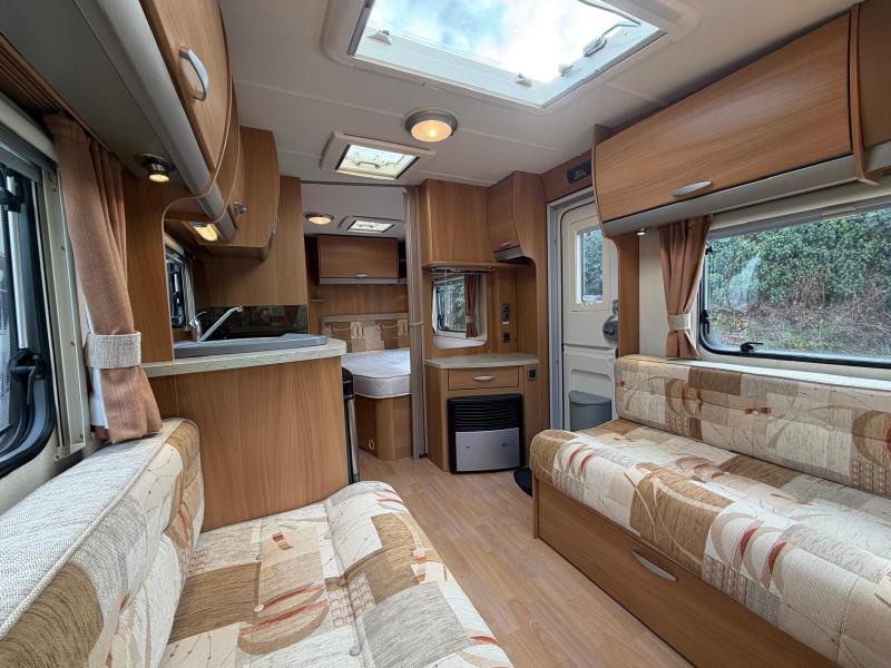 Swift Charisma 550 - Image 5