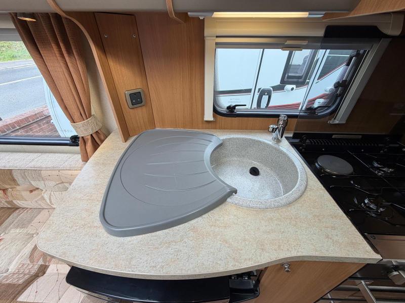 Swift Charisma 550 - Image 9